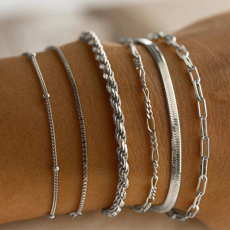 Conjunto de 4 peças de pulseiras de metal com imitação de cobra e strass
